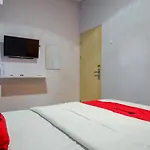 RedDoorz Syariah near Pasar Batang